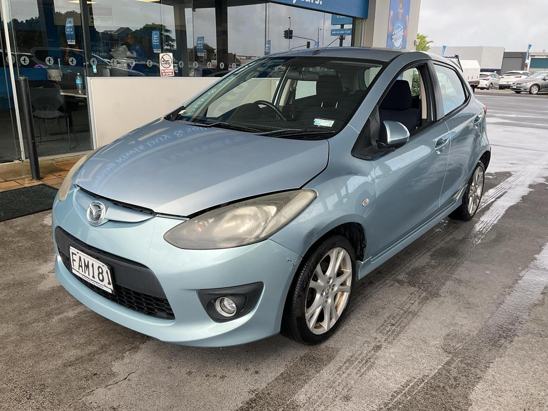 Photo '4' of Mazda Mazda2 Sport