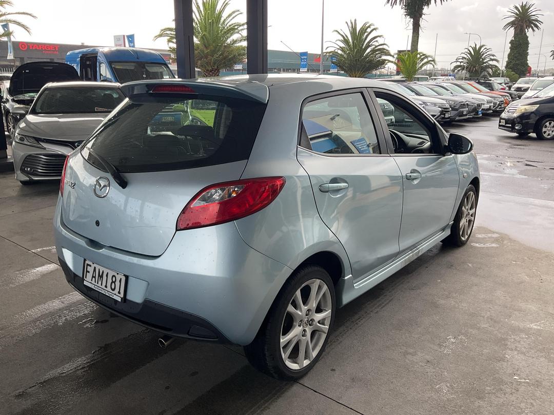 Photo '7' of Mazda Mazda2 Sport