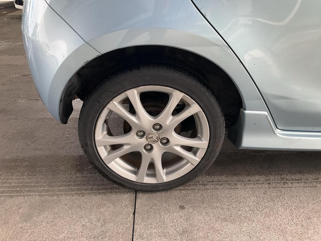 Photo '8' of Mazda Mazda2 Sport