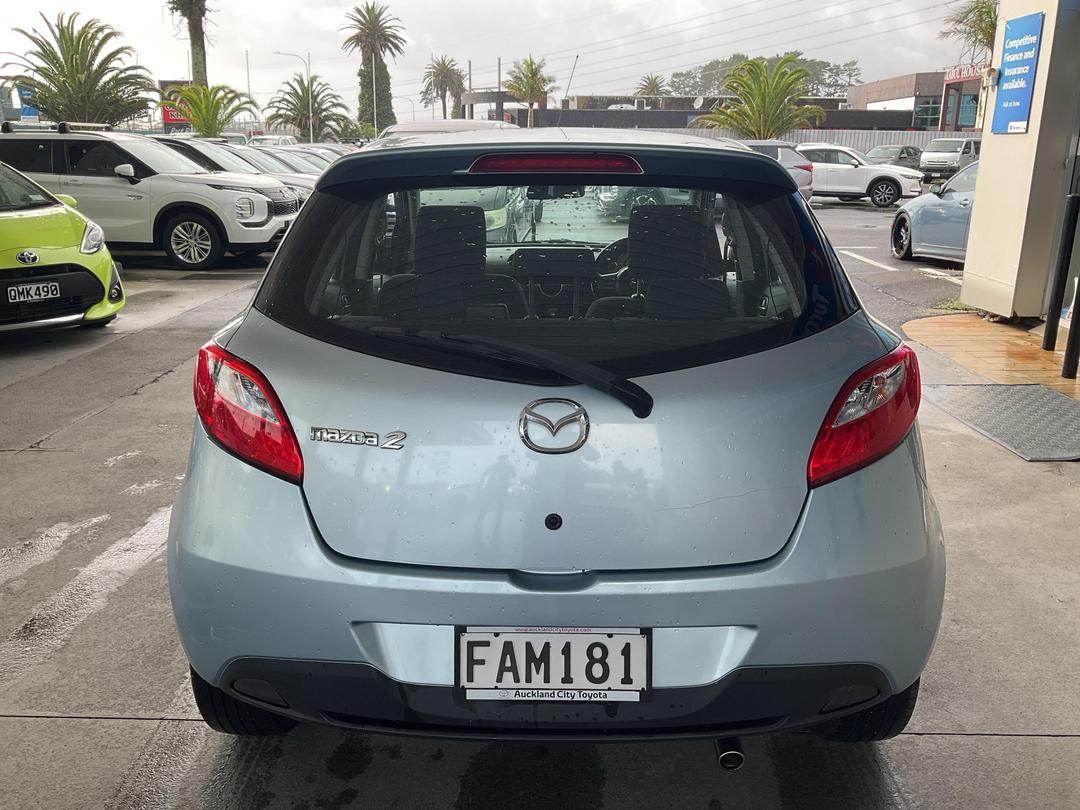 Photo '9' of Mazda Mazda2 Sport