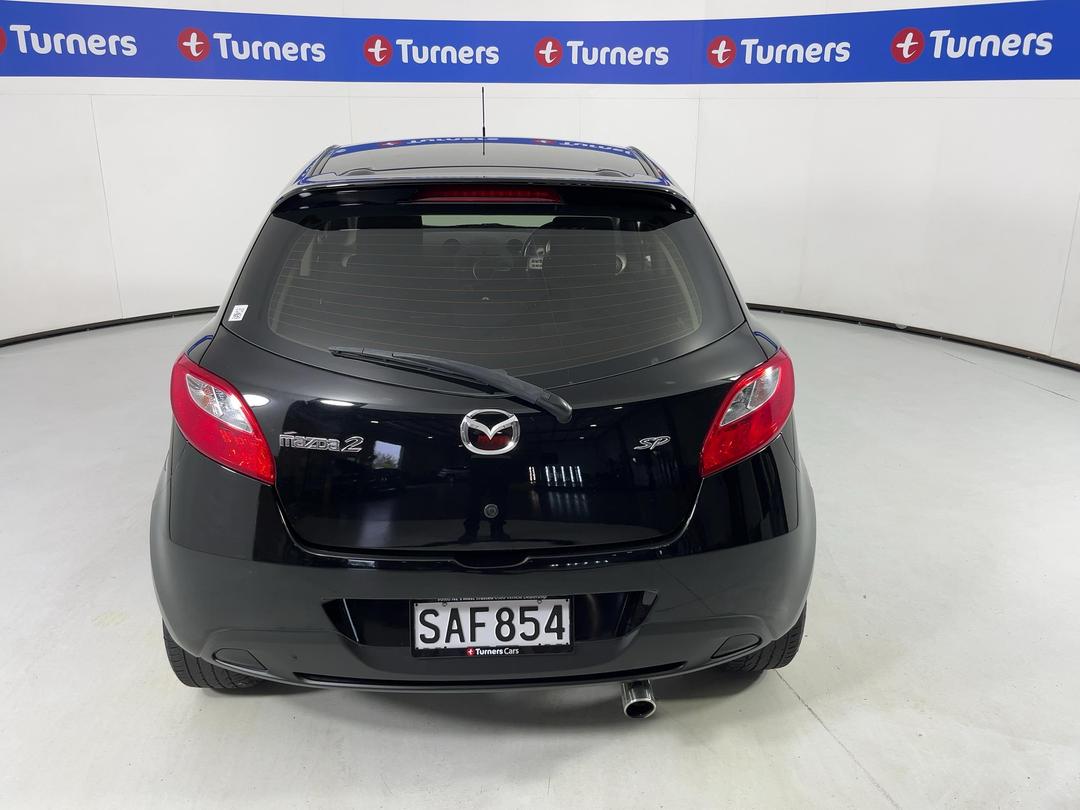 Photo '6' of Mazda Mazda2