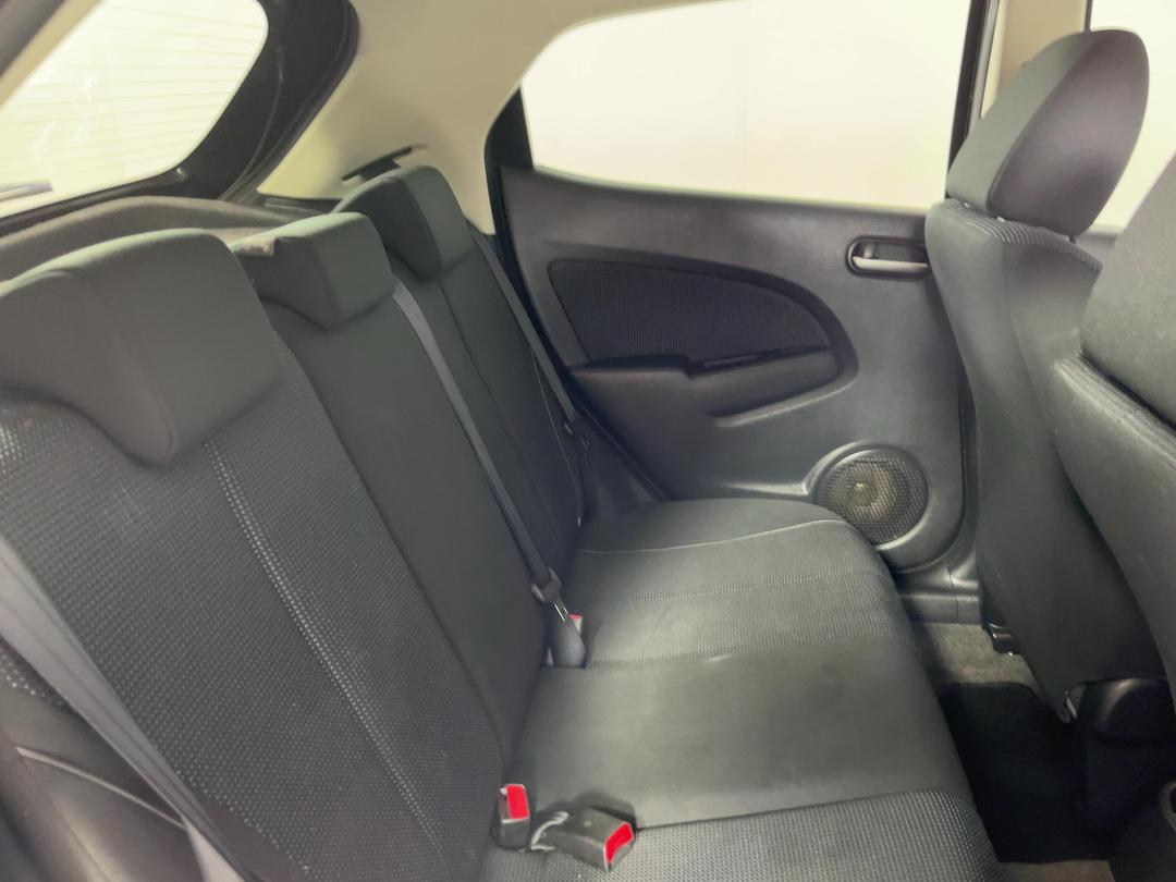 Photo '20' of Mazda Mazda2