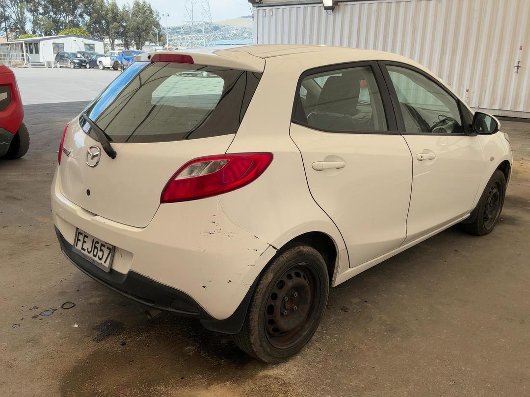Photo '4' of Mazda Mazda2 Classic