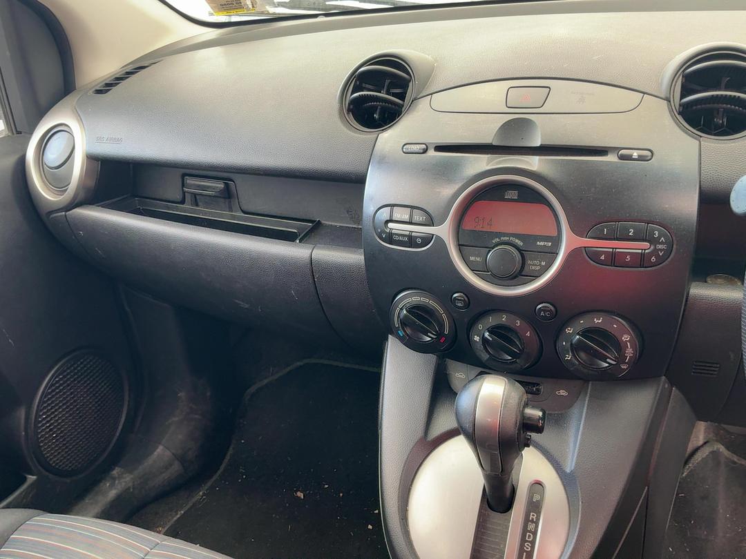 Photo '16' of Mazda Mazda2 Classic