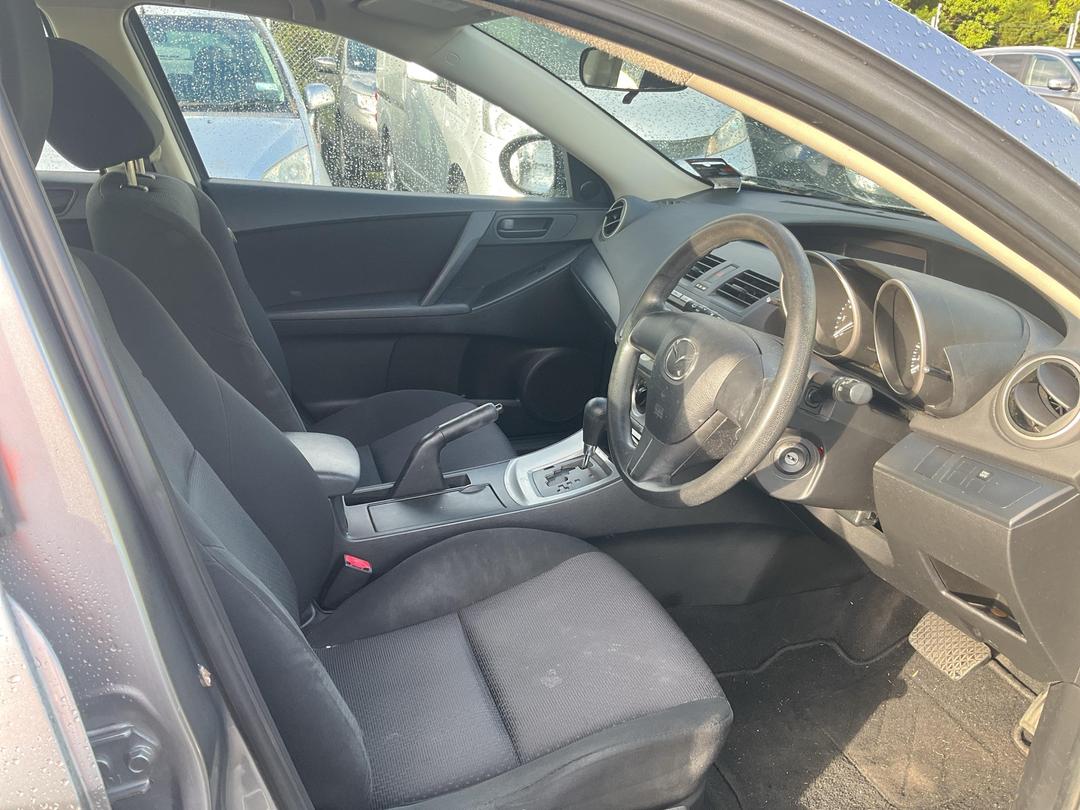 Photo '8' of Mazda Mazda3 Sporthatch GLX