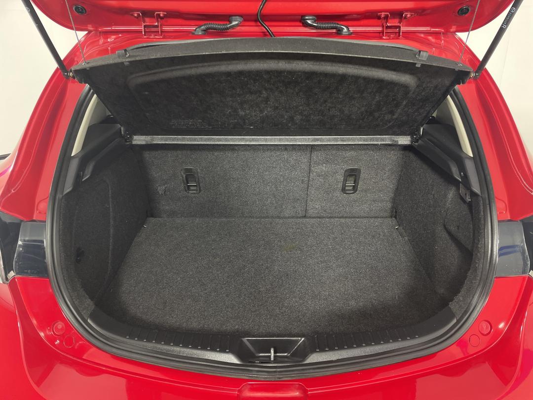 Photo '14' of Mazda Mazda3