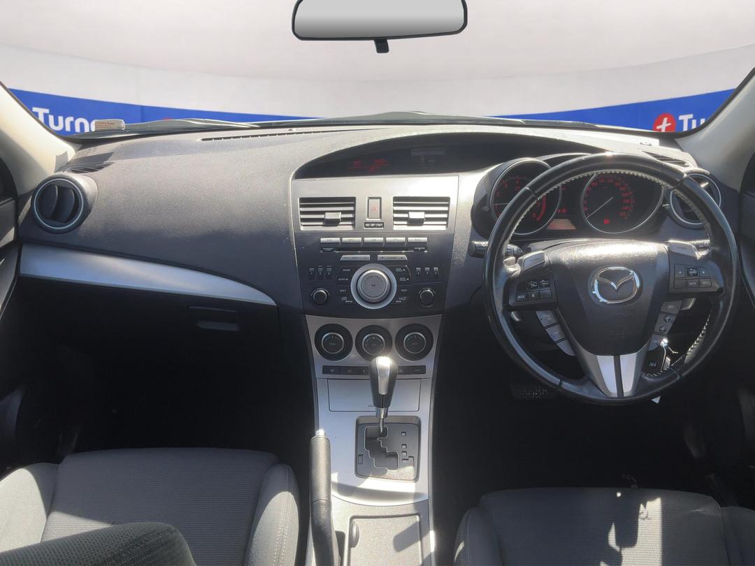 Photo '17' of Mazda Mazda3