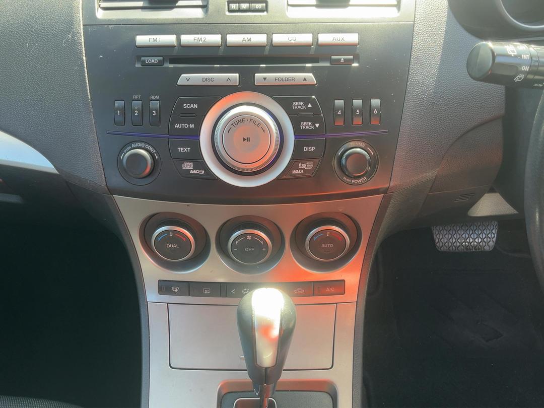 Photo '25' of Mazda Mazda3