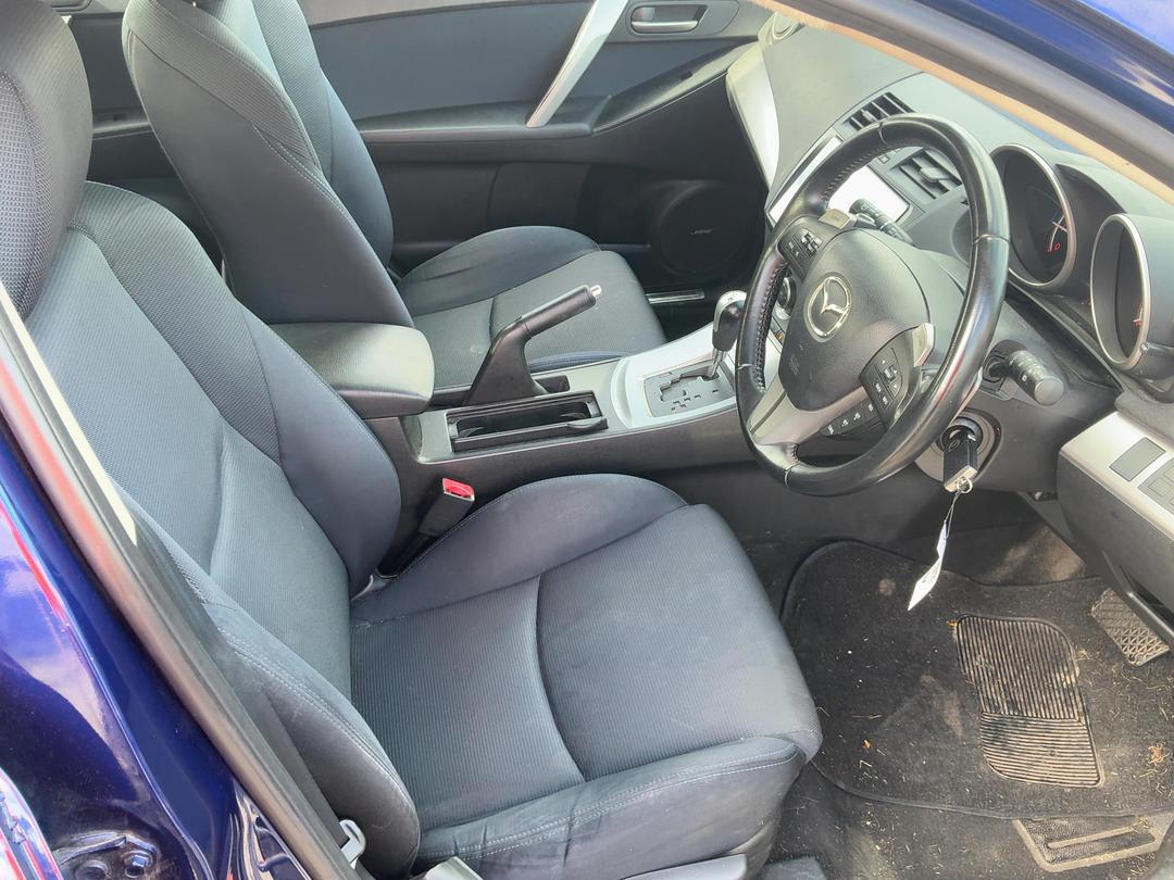 Photo '16' of Mazda Mazda3 Sporthatch SP25