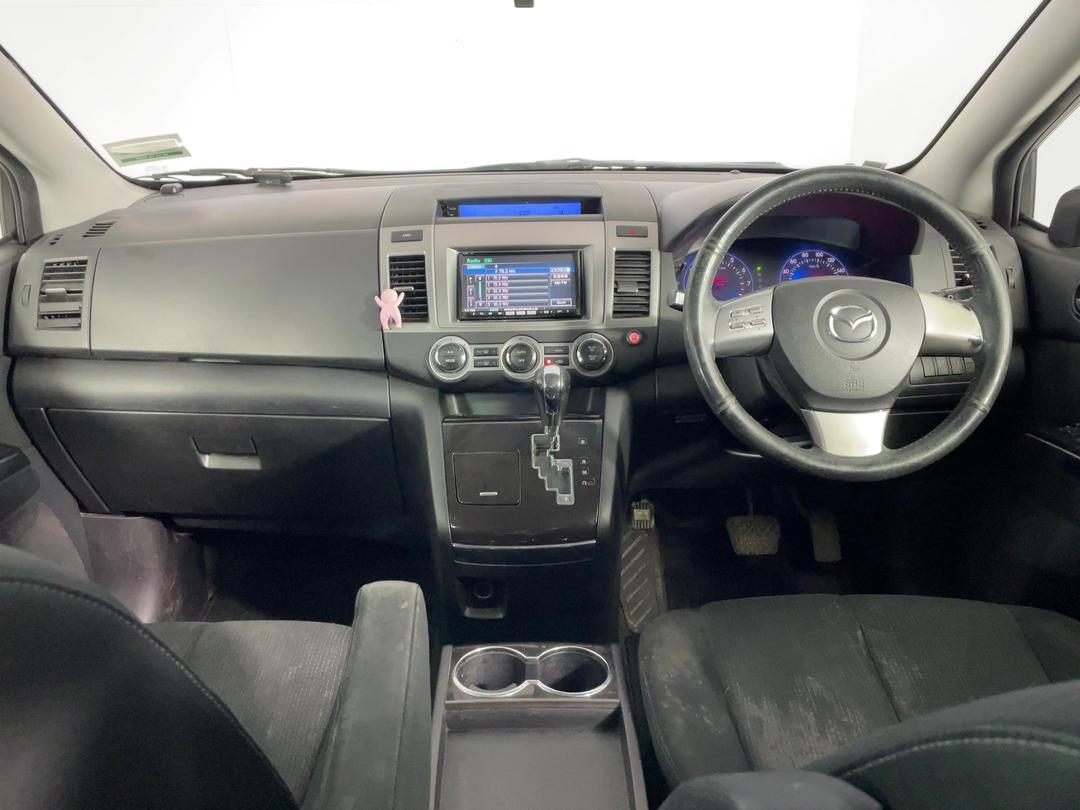 Photo '17' of Mazda MPV