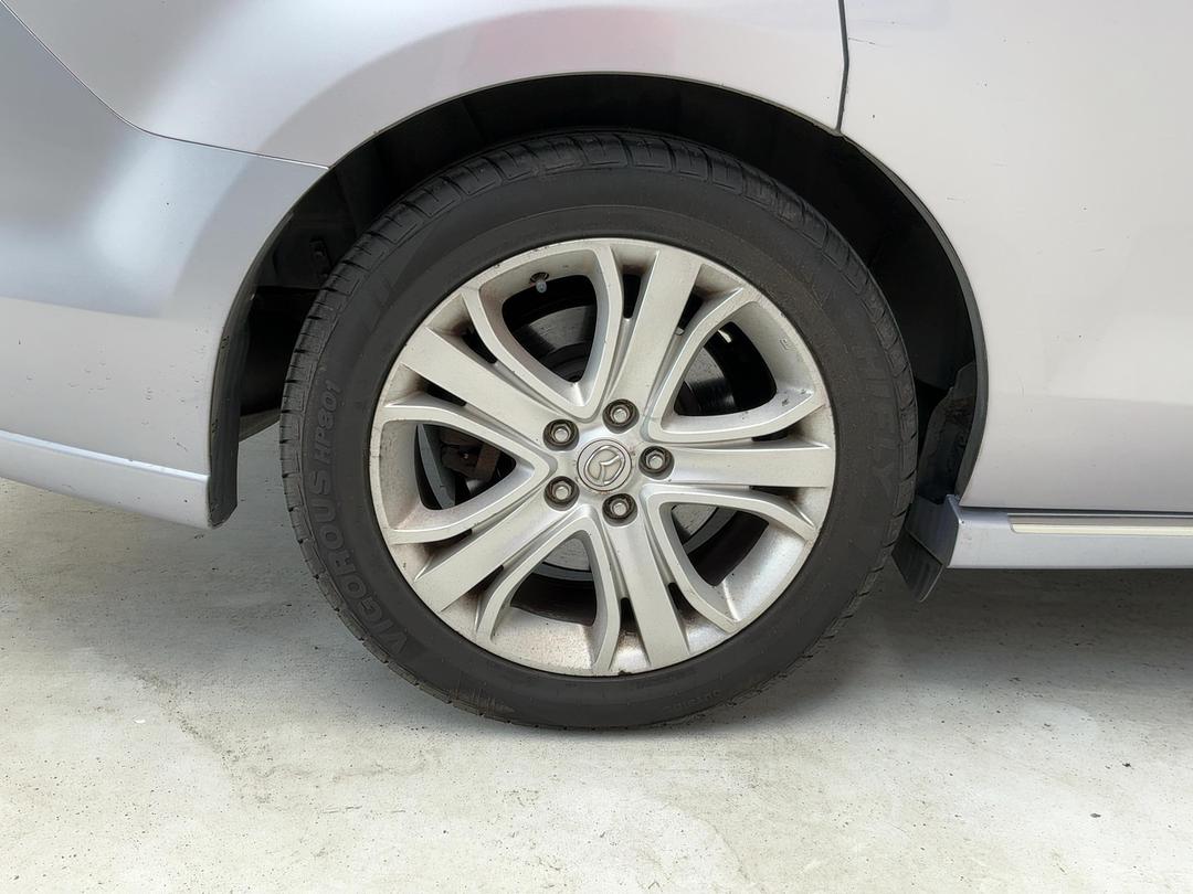 Photo '10' of Mazda MPV