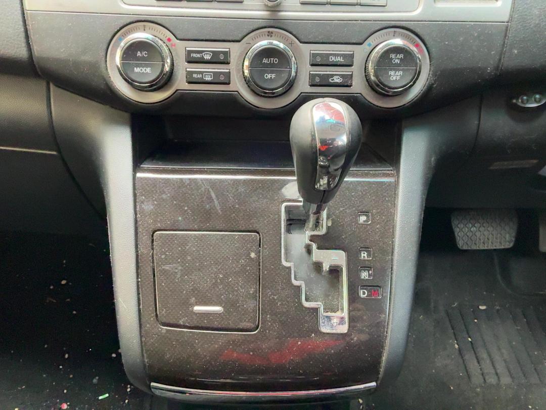Photo '20' of Mazda MPV