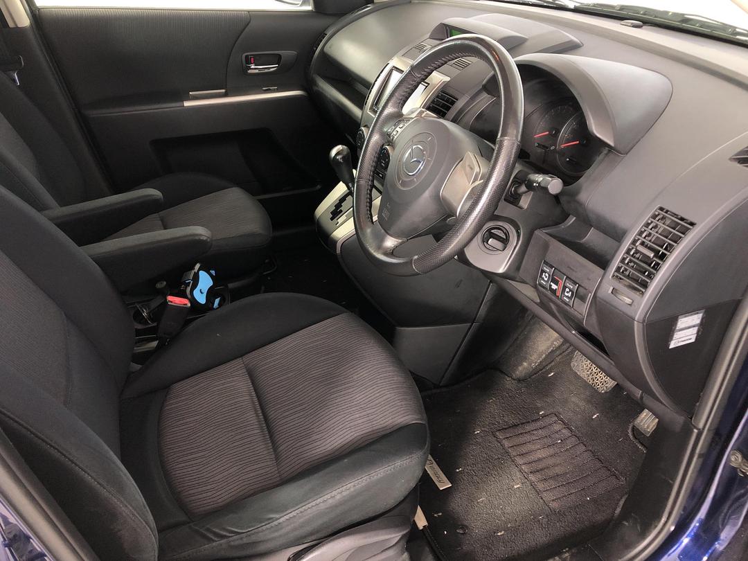 Photo '16' of Mazda Premacy