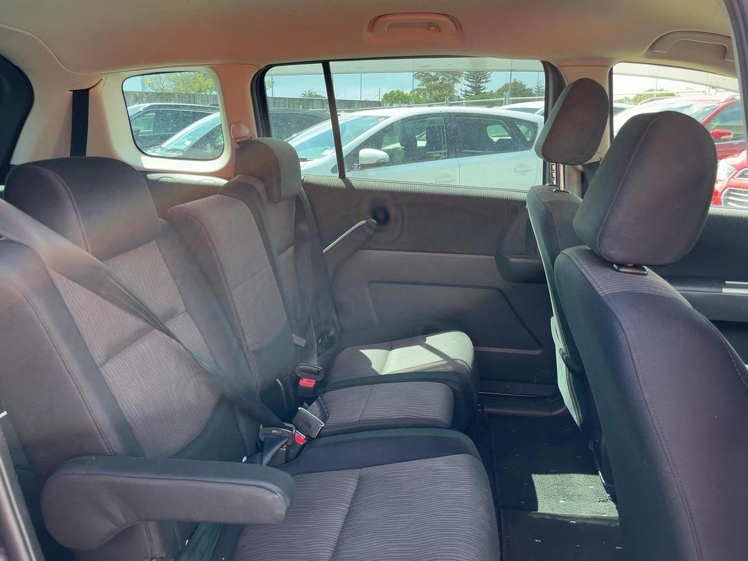 Photo '18' of Mazda Premacy Photo '18' of Mazda Premacy