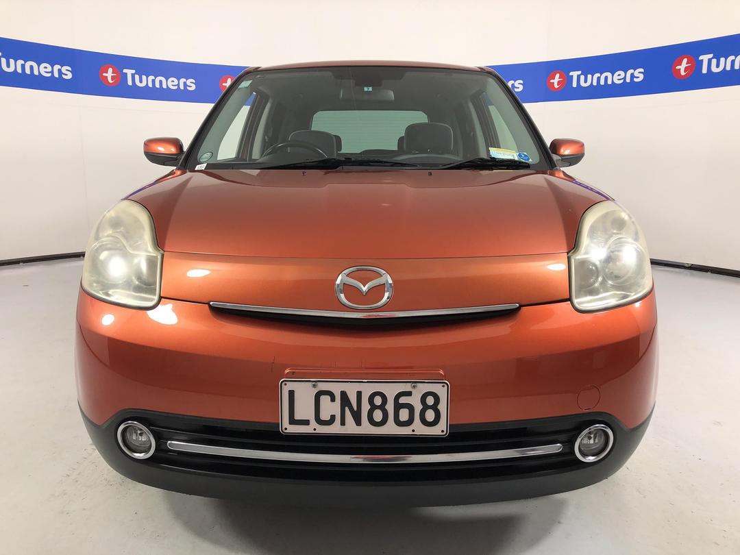 Photo '2' of Mazda Verisa