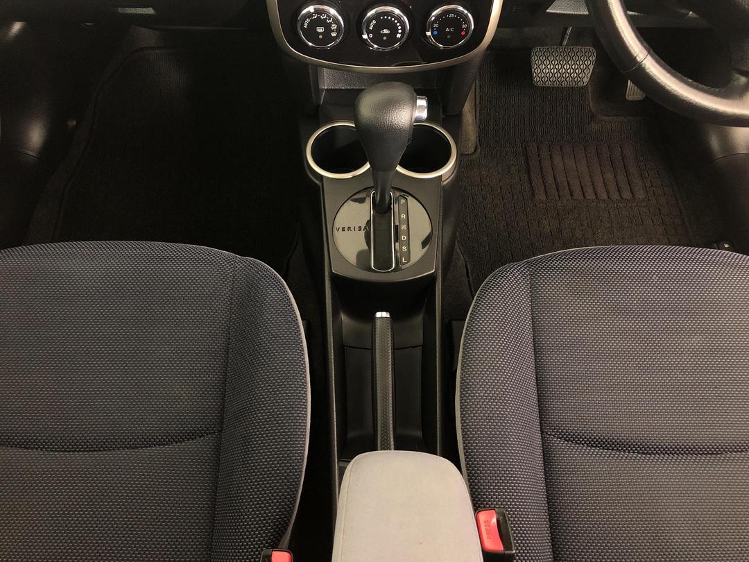 Photo '18' of Mazda Verisa