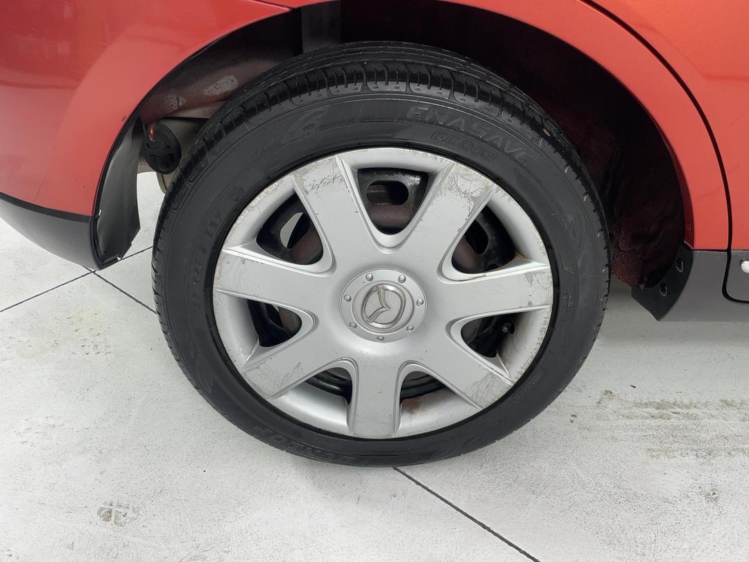 Photo '12' of Mazda Verisa