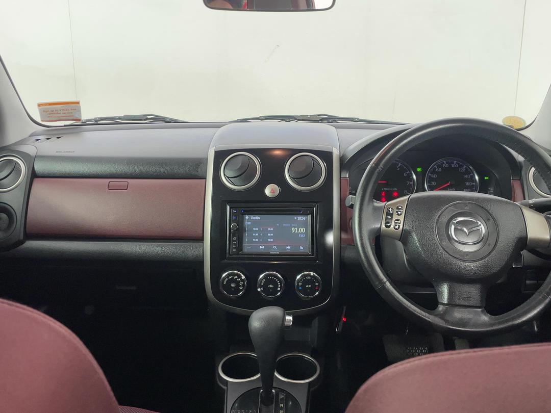 Photo '17' of Mazda Verisa