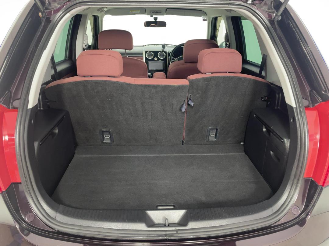 Photo '14' of Mazda Verisa