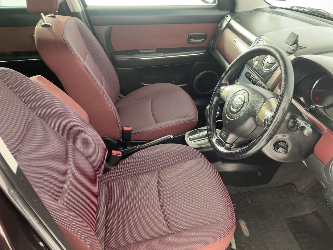 Photo '16' of Mazda Verisa