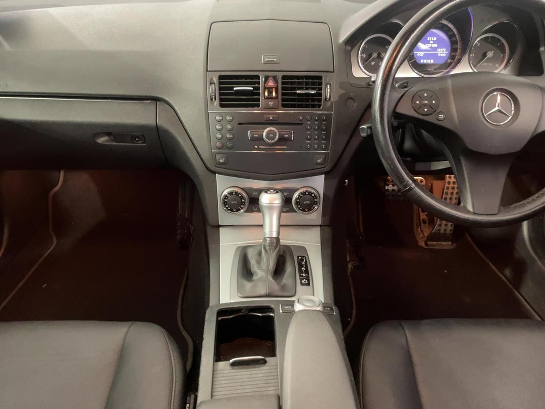 Photo '18' of Mercedes-Benz C220