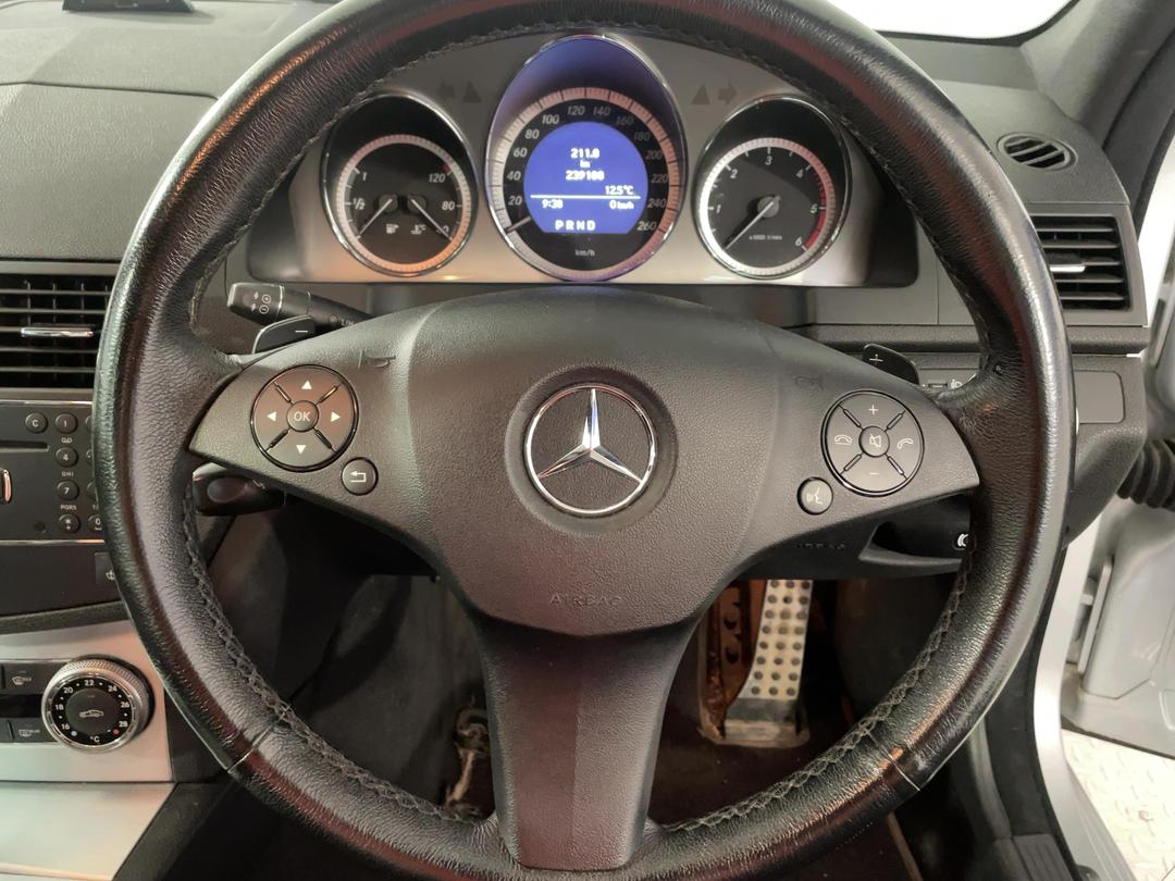 Photo '28' of Mercedes-Benz C220
