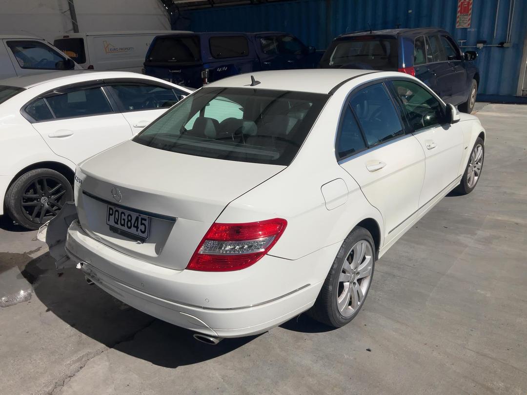 Photo '13' of Mercedes-Benz C250