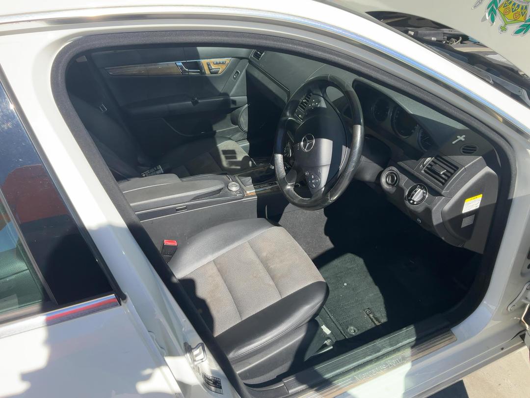 Photo '20' of Mercedes-Benz C250