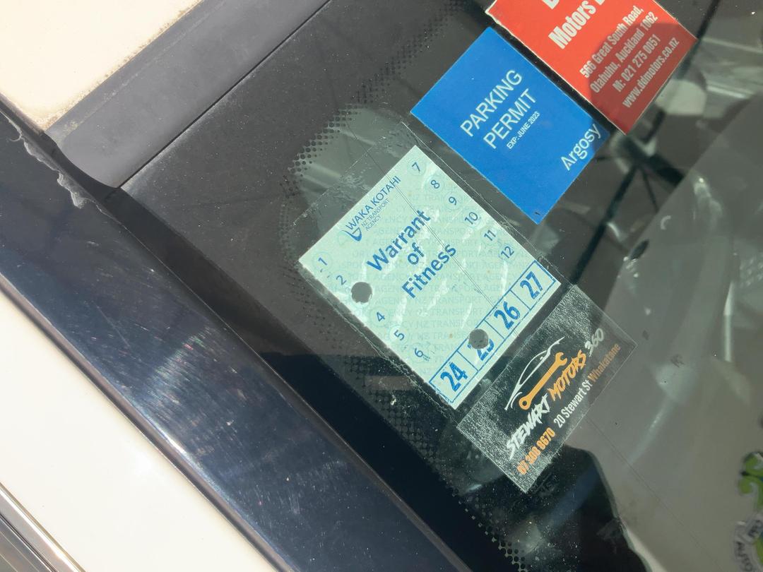 Photo '24' of Mercedes-Benz C250