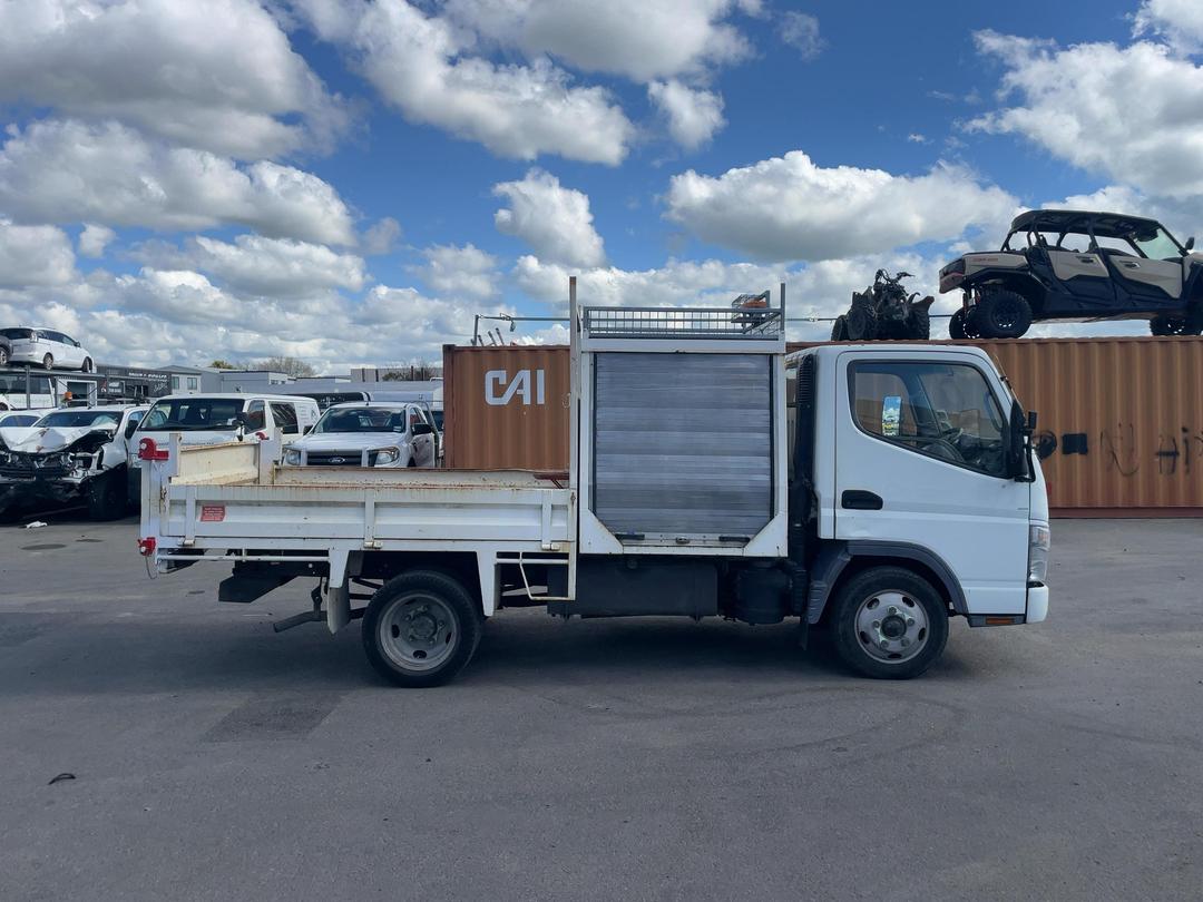 Photo '4' of Mitsubishi Canter FE130C1 Tipper