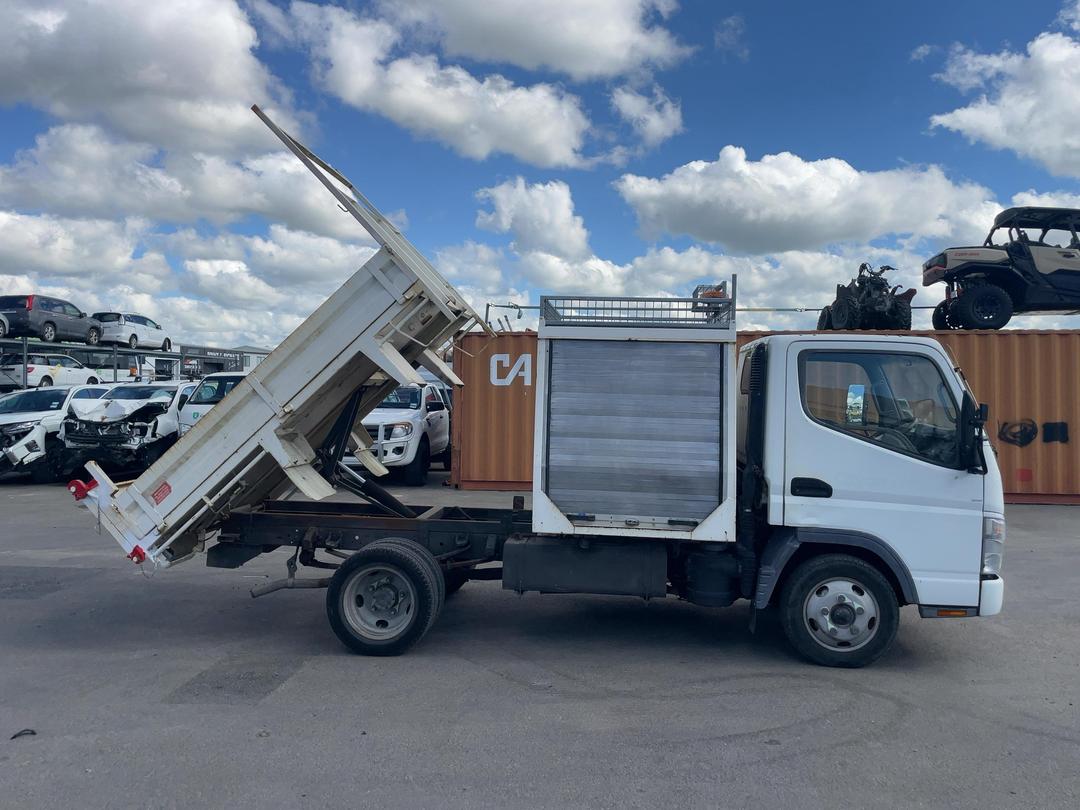 Photo '5' of Mitsubishi Canter FE130C1 Tipper