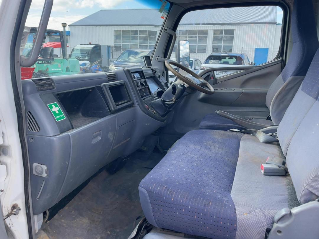 Photo '35' of Mitsubishi Canter FE130C1 Tipper