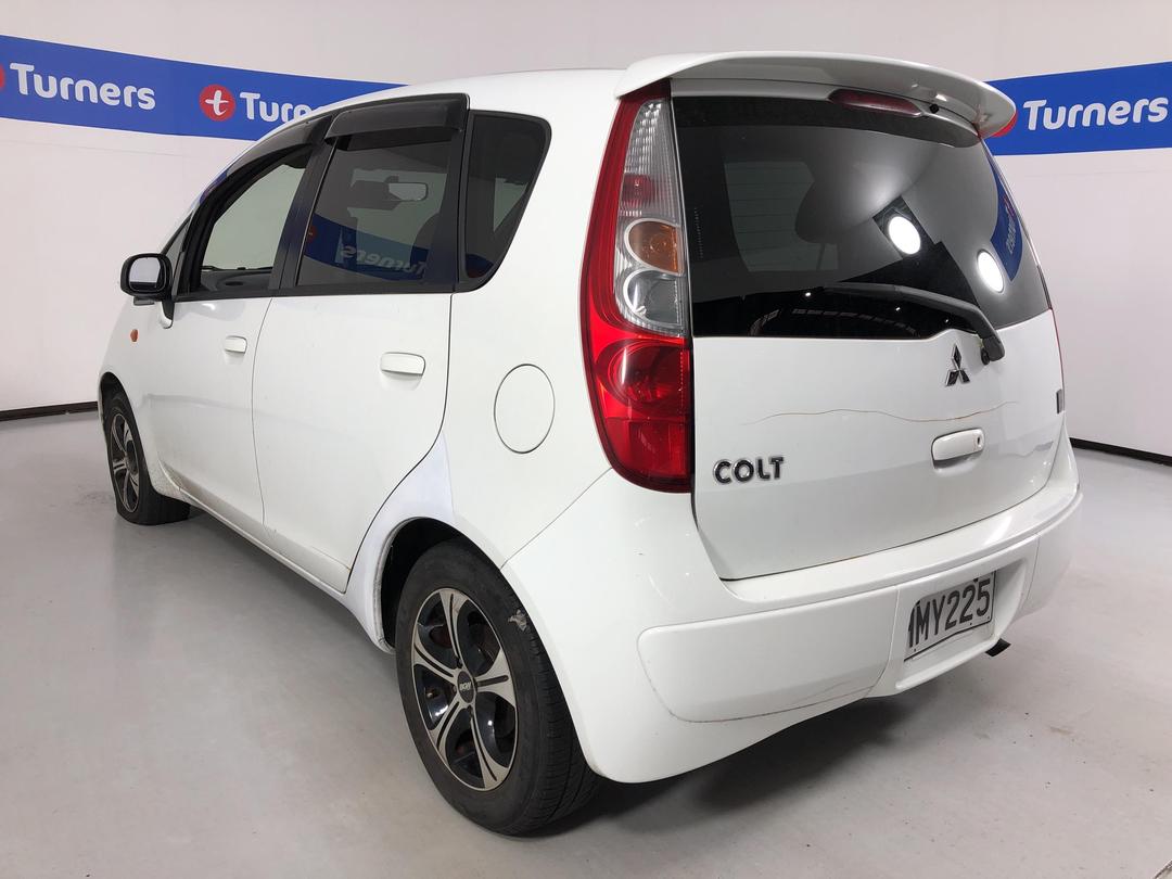Photo '10' of Mitsubishi Colt