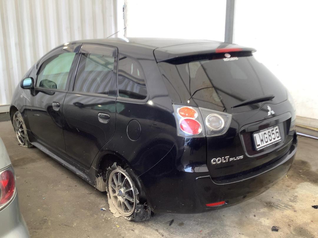 Photo '6' of Mitsubishi Colt Photo '6' of Mitsubishi Colt