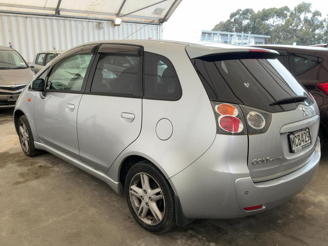 Photo '6' of Mitsubishi Colt Photo '6' of Mitsubishi Colt