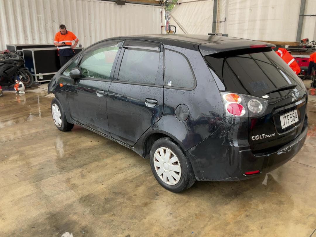 Photo '6' of Mitsubishi Colt Photo '6' of Mitsubishi Colt