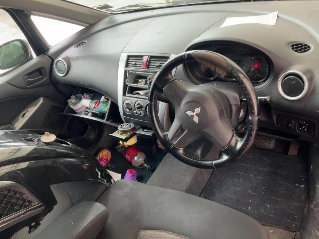 Photo '14' of Mitsubishi Colt Photo '14' of Mitsubishi Colt
