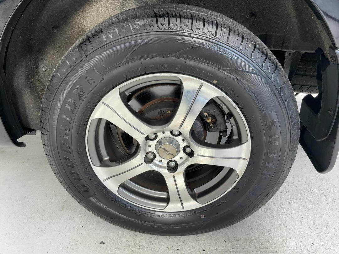 Photo '11' of Mitsubishi Delica