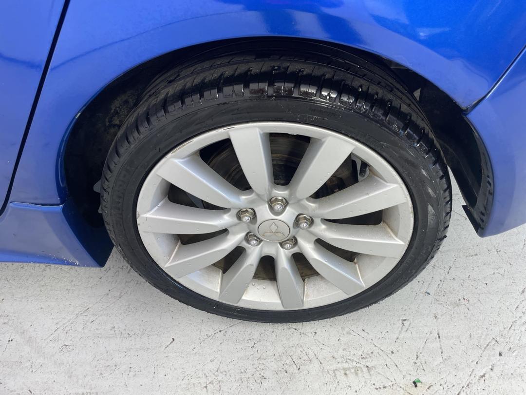 Photo '11' of Mitsubishi Galant