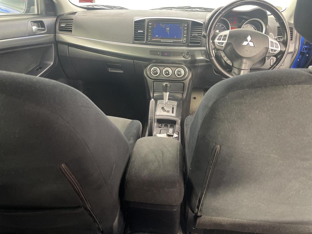 Photo '18' of Mitsubishi Galant