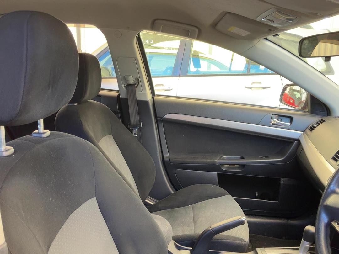 Photo '13' of Mitsubishi Galant Photo '13' of Mitsubishi Galant