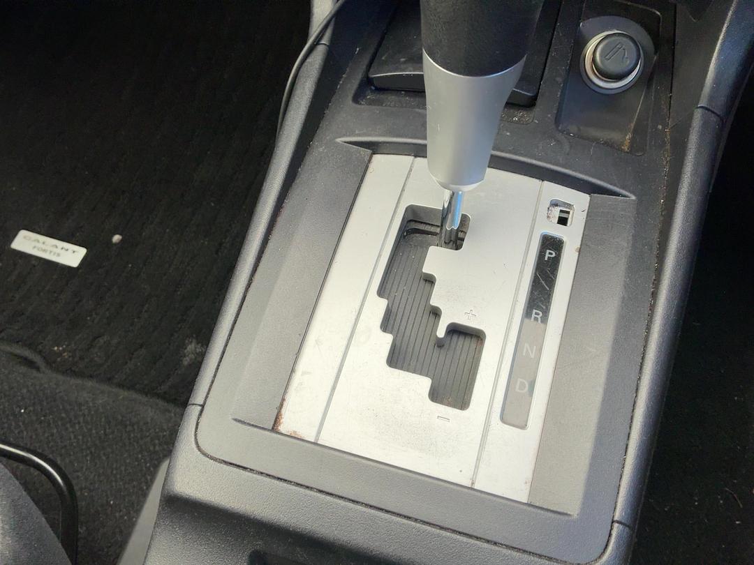 Photo '15' of Mitsubishi Galant Photo '15' of Mitsubishi Galant