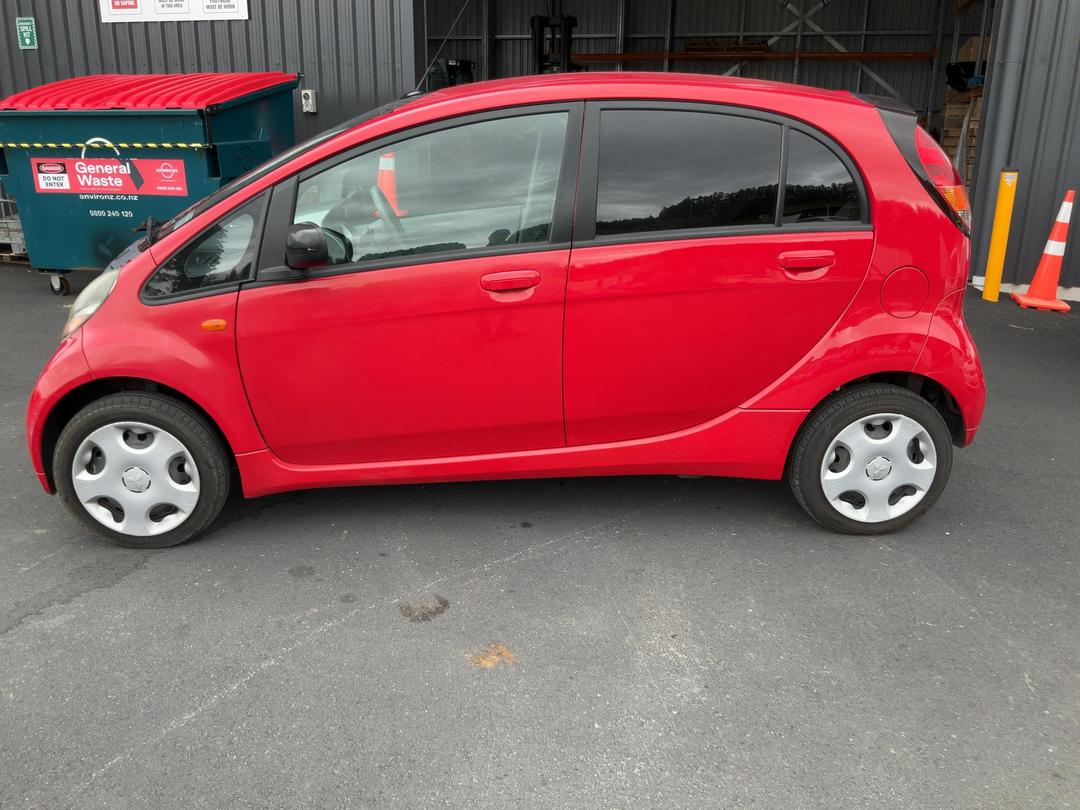 Photo '4' of Mitsubishi I-CAR 660P