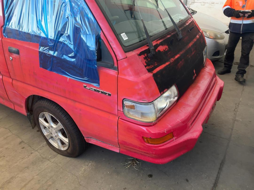 Photo '4' of Mitsubishi L300 LWB