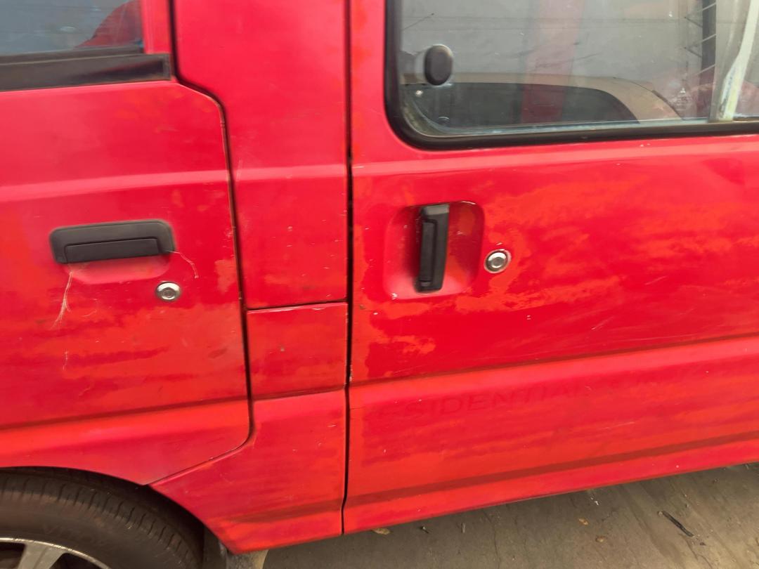 Photo '10' of Mitsubishi L300 LWB