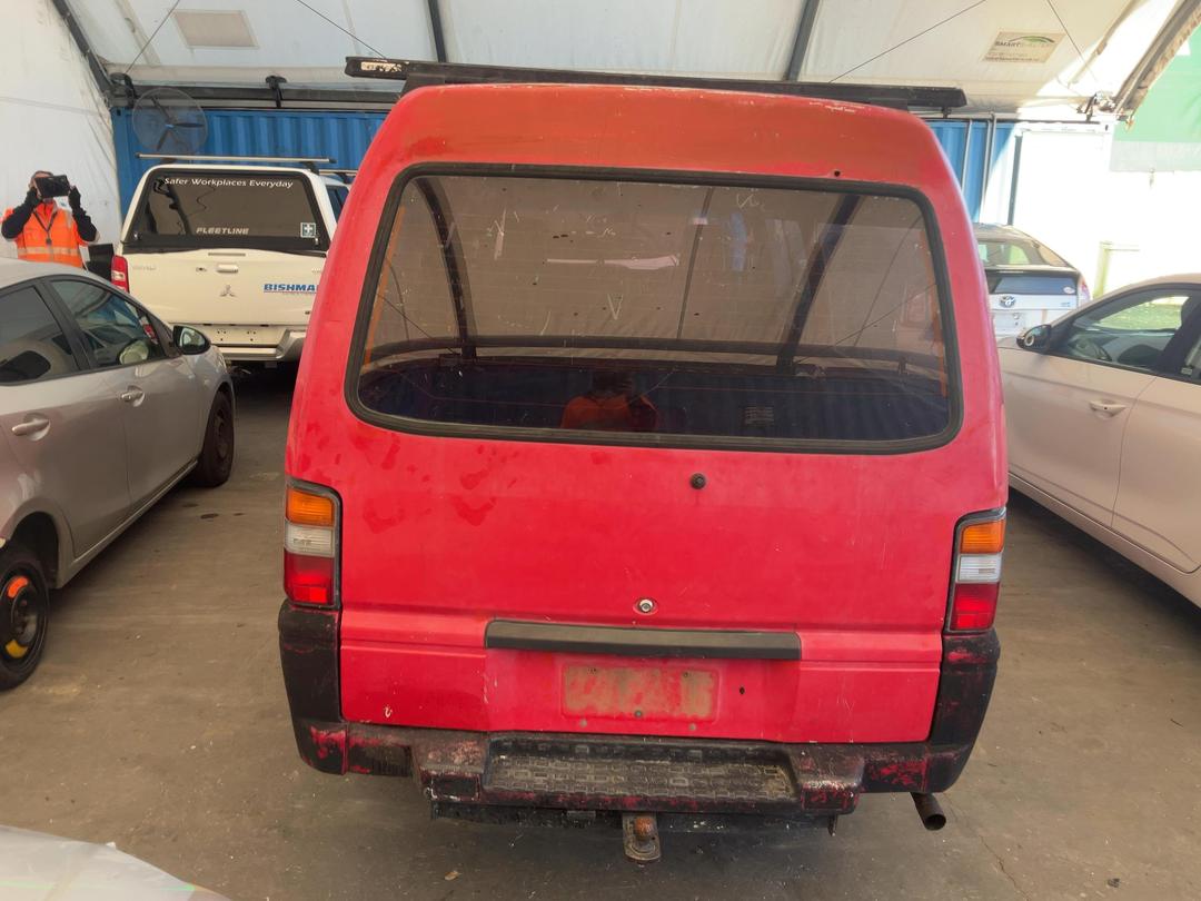 Photo '14' of Mitsubishi L300 LWB