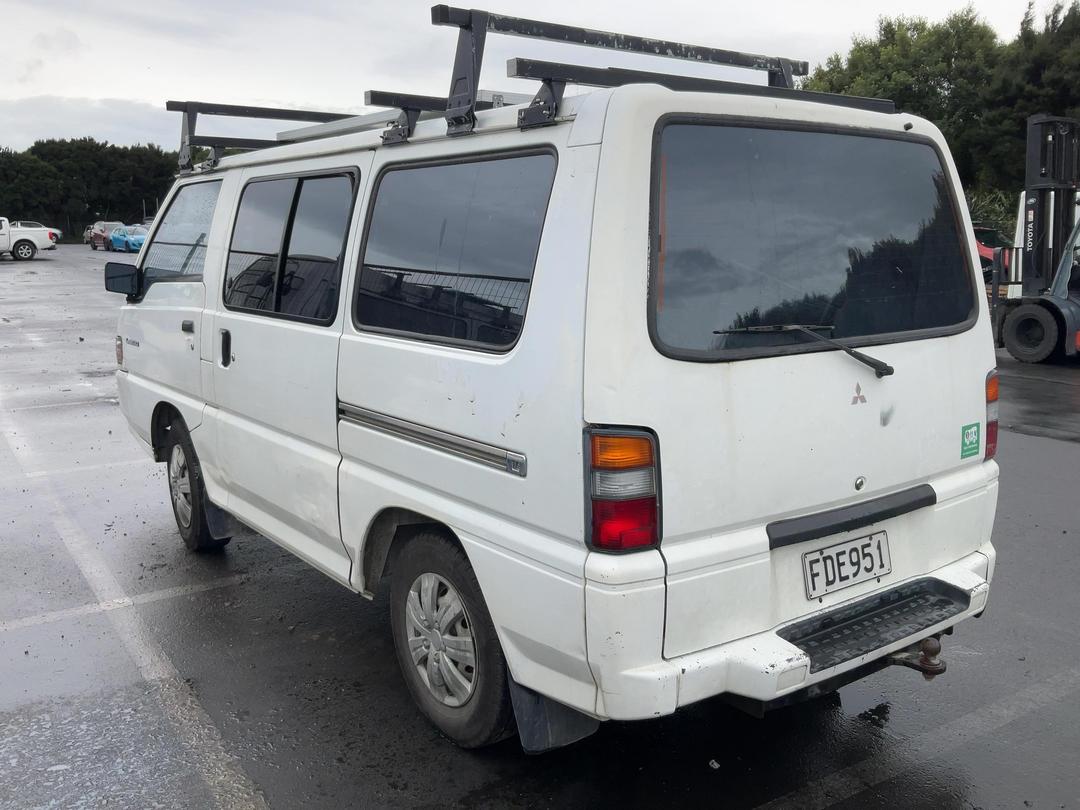 Photo '3' of Mitsubishi L300 SWB Photo '3' of Mitsubishi L300 SWB