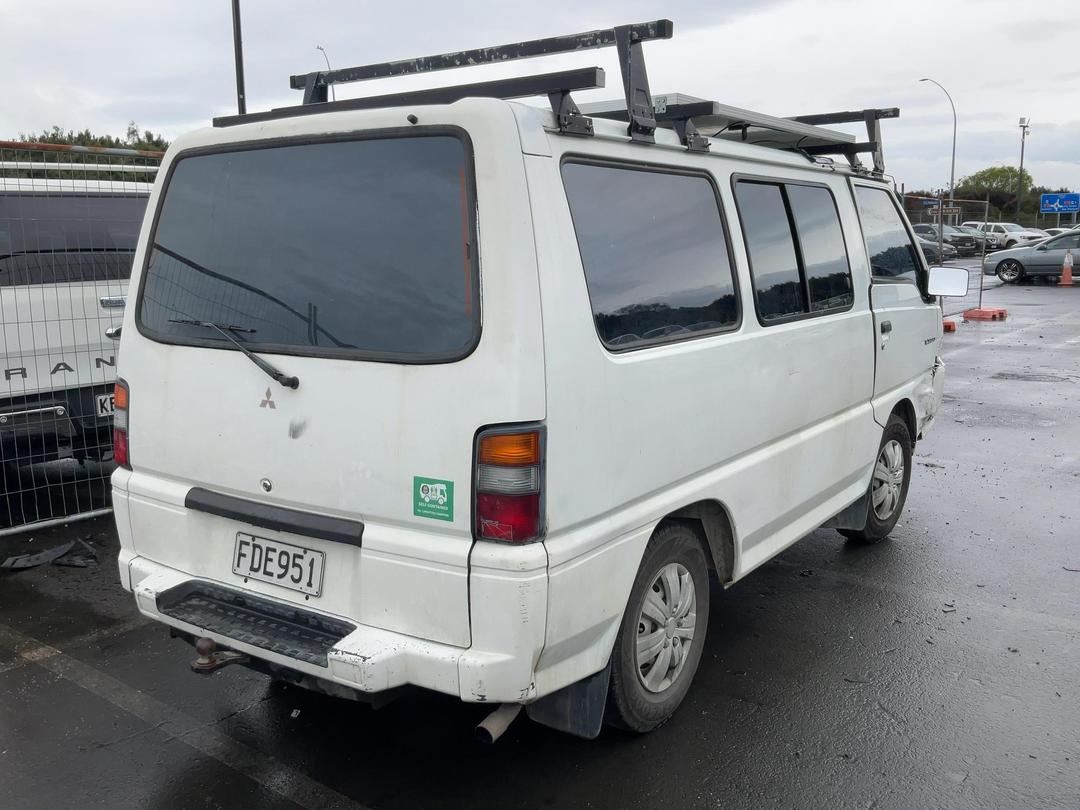 Photo '4' of Mitsubishi L300 SWB Photo '4' of Mitsubishi L300 SWB