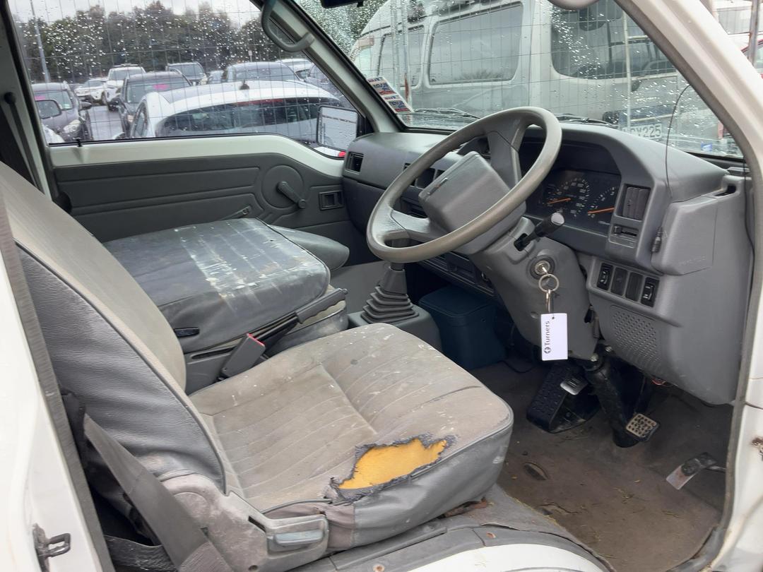 Photo '9' of Mitsubishi L300 SWB Photo '9' of Mitsubishi L300 SWB