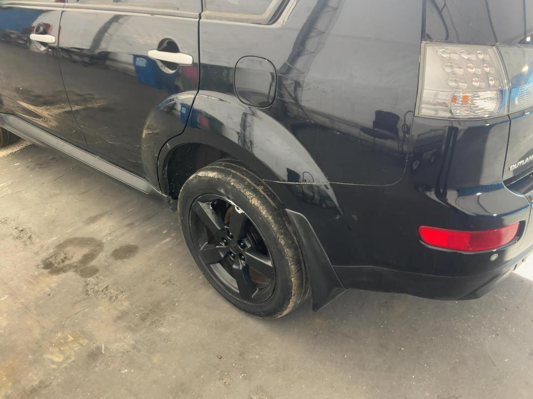 Photo '10' of Mitsubishi Outlander XLS Photo '10' of Mitsubishi Outlander XLS